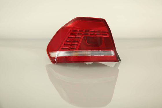 56D 945 095A Red Rear Bumper Tail Light B5 2013 2014 Vw Passat Tail Light Assembly